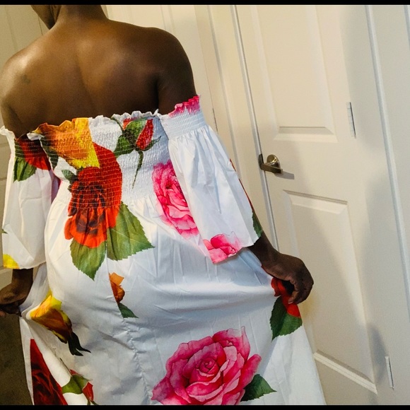 White Dress with Colorful Roses - Picture 3 of 4